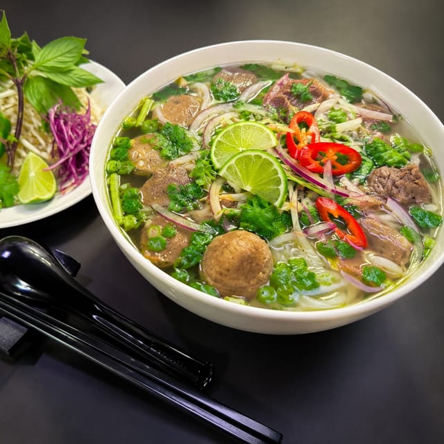 Pine Style Pho.